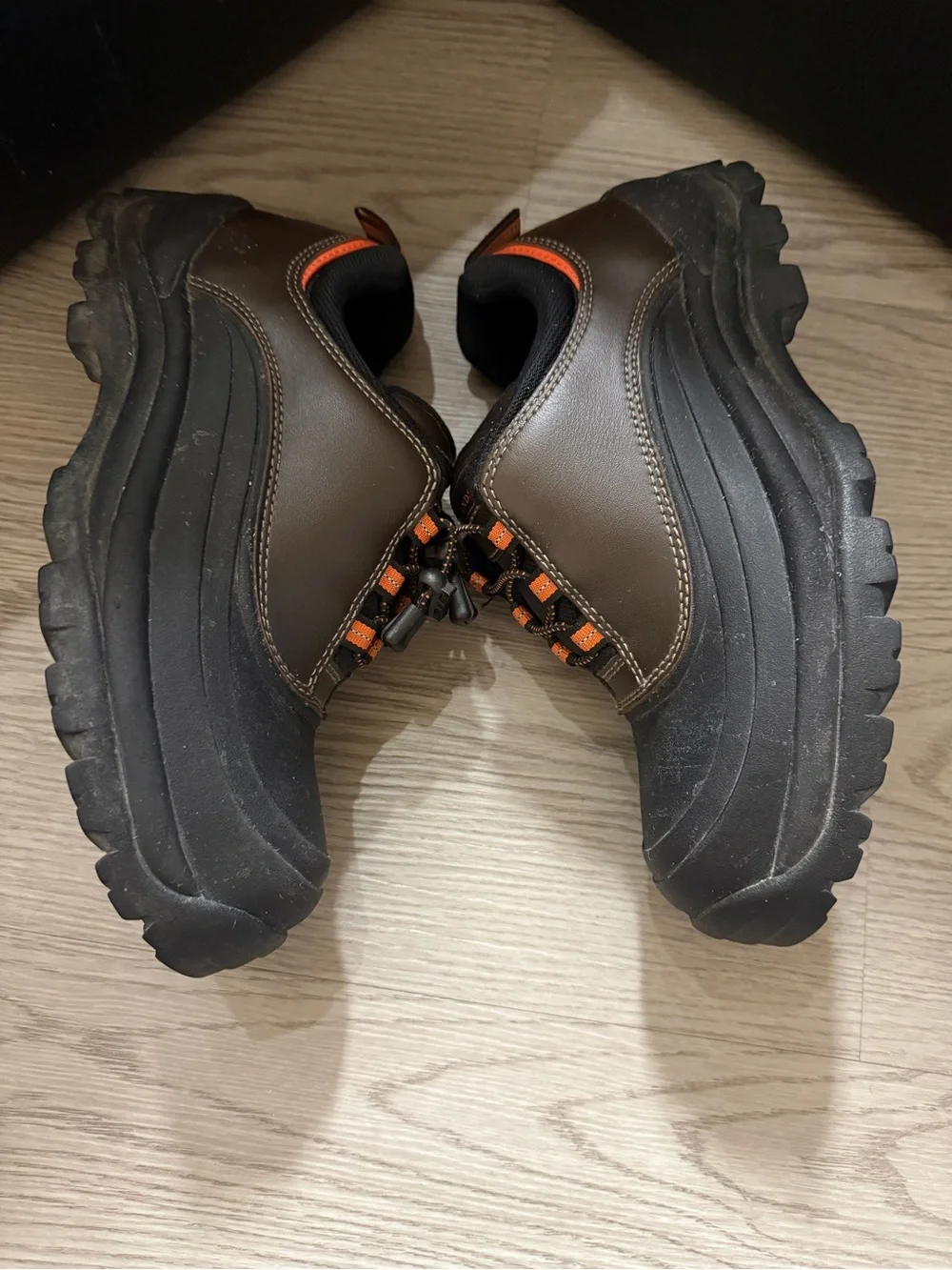 Mens Lands' End waterproof insulated hiking shoes Size 9